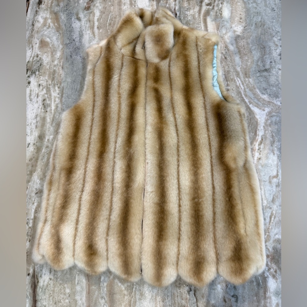 Women’s FRANCES VALENTINE Tan faux fur scalloped hem full zip vest- Size XS - Picture 7 of 12